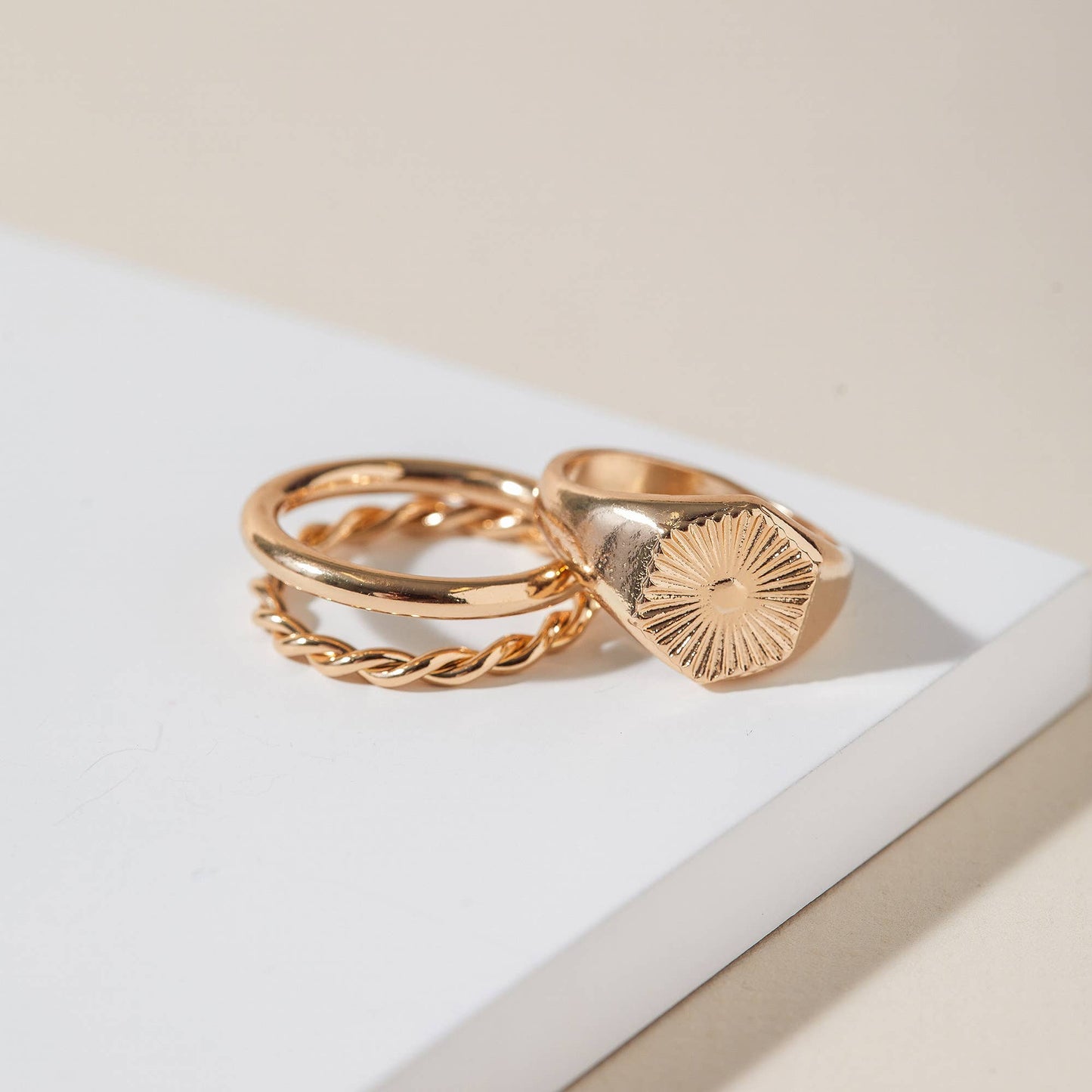 Get Twisted | Ring Set