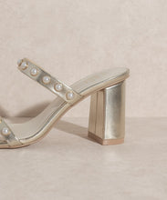 Load image into Gallery viewer, Lady Victoria | Pearl Strap Heel
