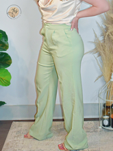 Load image into Gallery viewer, Snap to it | Dress Pants - Celery
