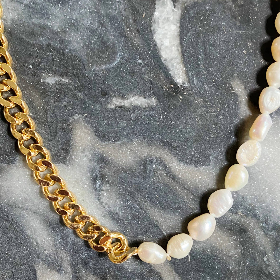 Pearl & Chain Necklace
